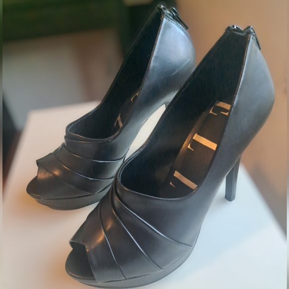 Elle Peep Toe Heels - Picture 3 of 9